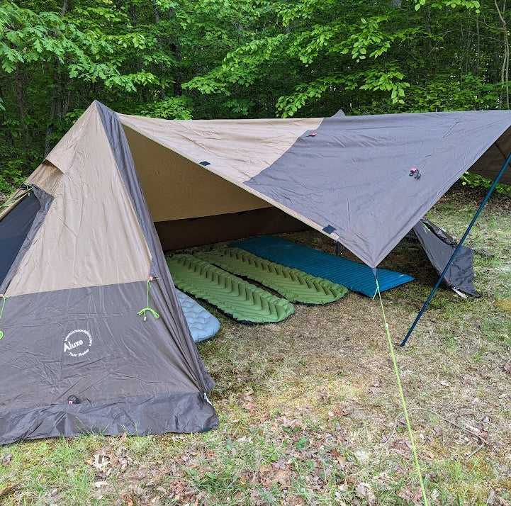 Luxe TwinShelter with 4 sleeping mats